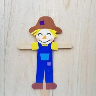 Scarecrow Puppet Craft with Popsicle Stick - Easy Crafts For Kids