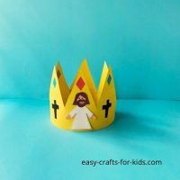 Crown Holy Week Craft for Kids - Easy Crafts For Kids